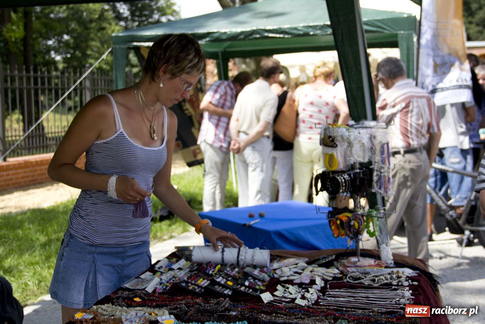 Zdjęcie w galerii na portalu naszraciborz.pl: Jarmark Na bursztynowym szlaku wiadomości z regionu