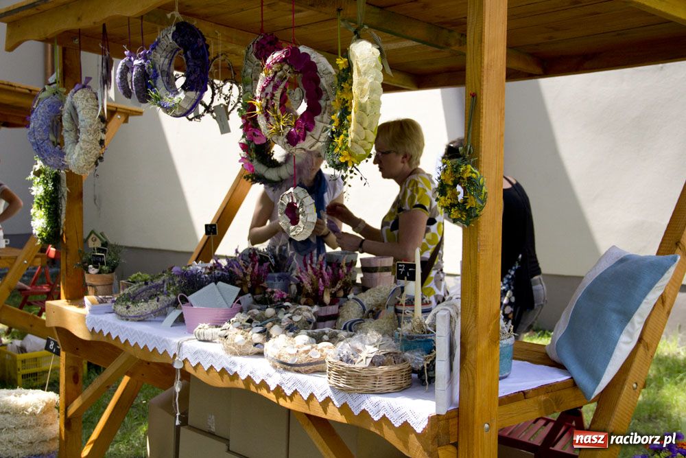 Zdjęcie w galerii na portalu naszraciborz.pl: Jarmark Na bursztynowym szlaku wiadomości z regionu