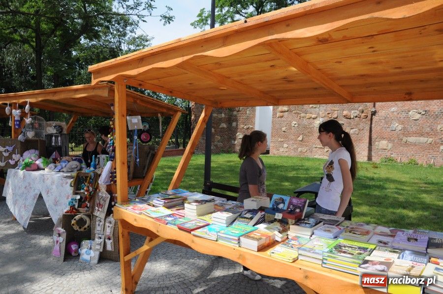 Zdjęcie w galerii na portalu naszraciborz.pl: Jarmark Na bursztynowym szlaku wiadomości z regionu