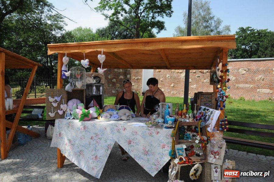 Zdjęcie w galerii na portalu naszraciborz.pl: Jarmark Na bursztynowym szlaku wiadomości z regionu