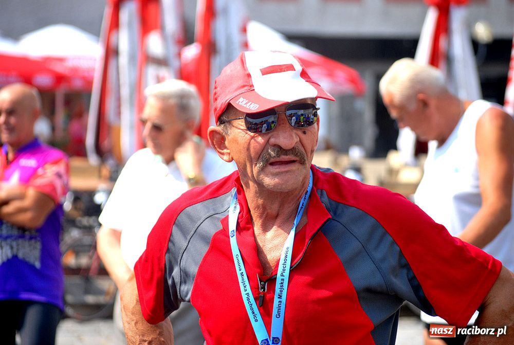 Zdjęcie w galerii na portalu naszraciborz.pl: Objadą całą Polskę dookoła wiadomości z regionu