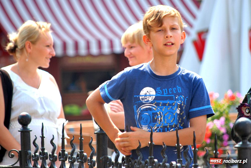 Zdjęcie w galerii na portalu naszraciborz.pl: Objadą całą Polskę dookoła wiadomości z regionu