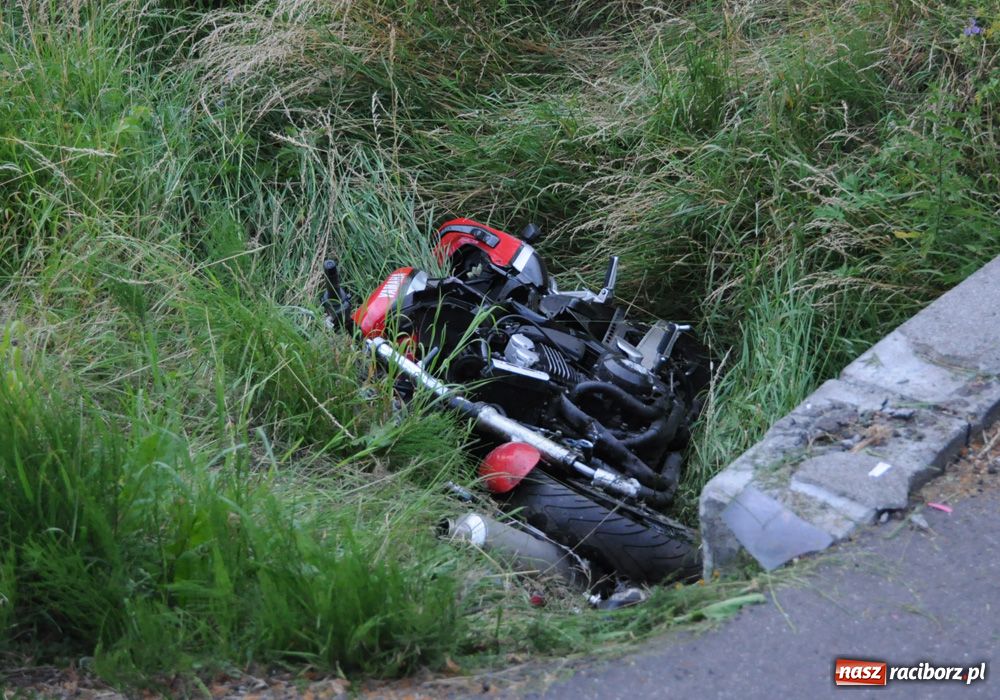 Zdjęcie w galerii na portalu naszraciborz.pl: Śmierć motocyklisty w Chałupkach wiadomości z regionu