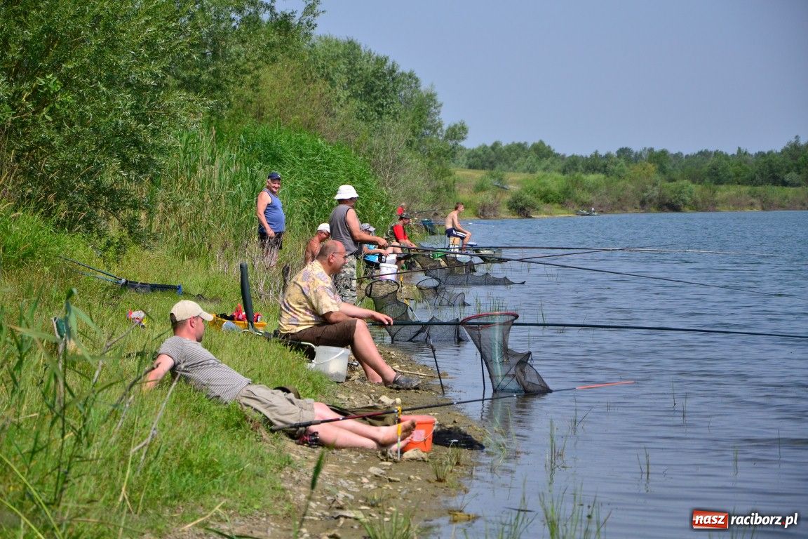 Zdjęcie w galerii na portalu naszraciborz.pl: W upał wędkarze mieli słabe branie wiadomości z regionu
