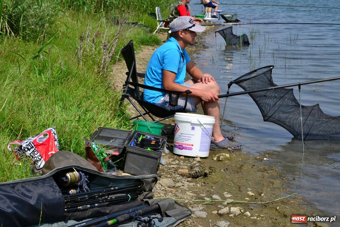 Zdjęcie w galerii na portalu naszraciborz.pl: W upał wędkarze mieli słabe branie wiadomości z regionu