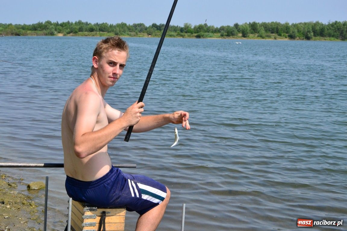 Zdjęcie w galerii na portalu naszraciborz.pl: W upał wędkarze mieli słabe branie wiadomości z regionu