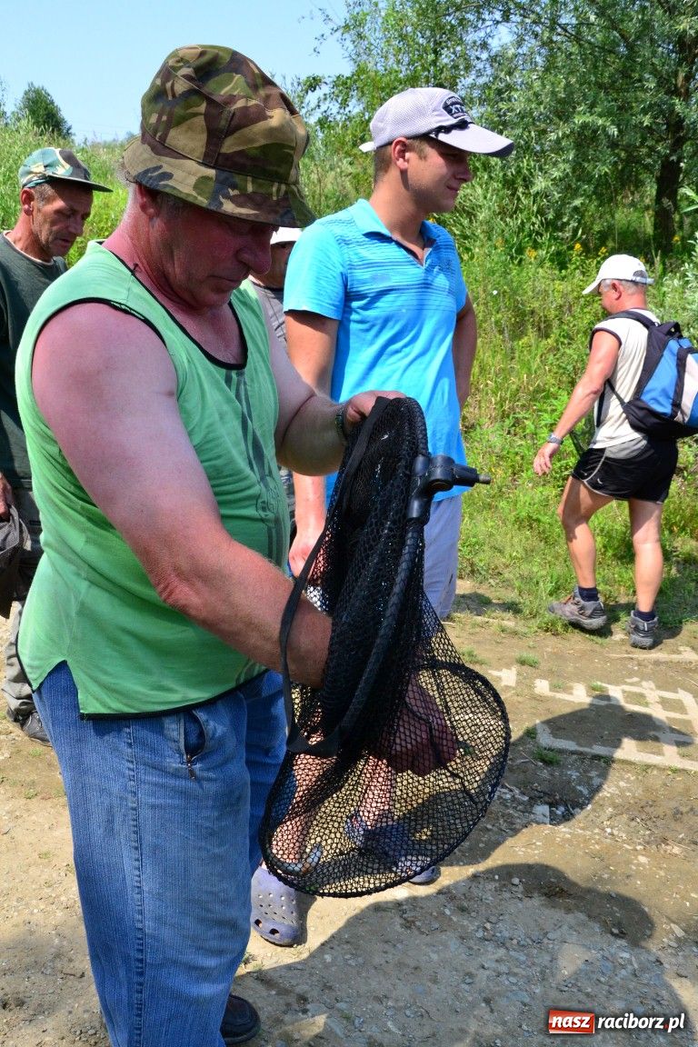 Zdjęcie w galerii na portalu naszraciborz.pl: W upał wędkarze mieli słabe branie wiadomości z regionu