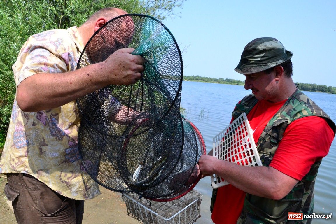 Zdjęcie w galerii na portalu naszraciborz.pl: W upał wędkarze mieli słabe branie wiadomości z regionu