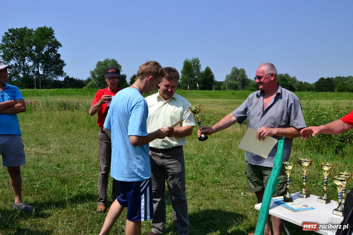 Zdjęcie w galerii na portalu naszraciborz.pl: W upał wędkarze mieli słabe branie wiadomości z regionu
