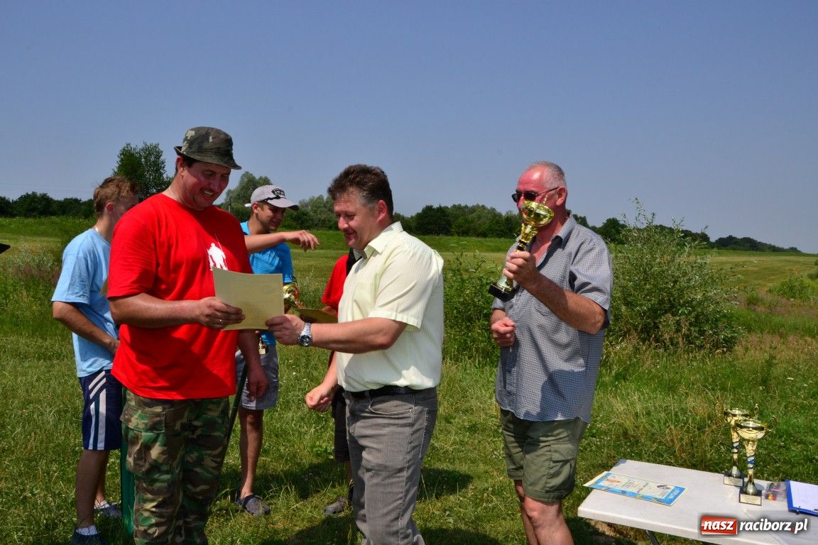 Zdjęcie w galerii na portalu naszraciborz.pl: W upał wędkarze mieli słabe branie wiadomości z regionu