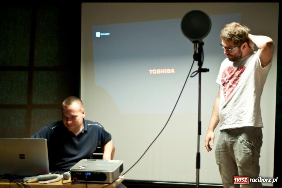 Zdjęcie w galerii na portalu naszraciborz.pl: Podstawy sztuki rapowania wiadomości z regionu