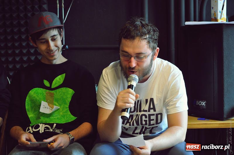 Zdjęcie w galerii na portalu naszraciborz.pl: Podstawy sztuki rapowania wiadomości z regionu