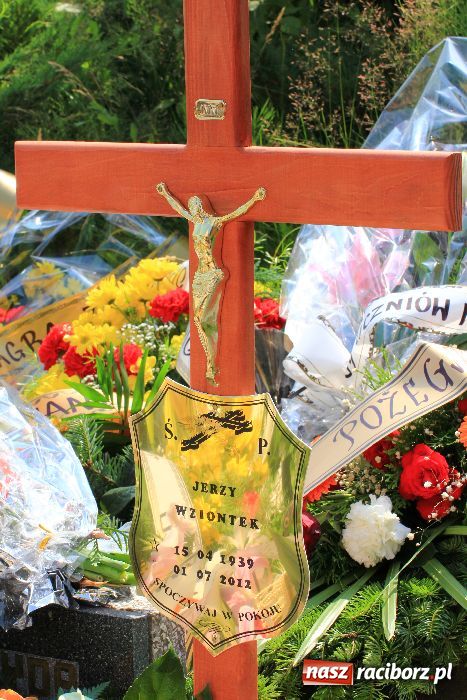 Zdjęcie w galerii na portalu naszraciborz.pl: Ostatnie pożegnanie Jerzego Wziontka wiadomości z regionu