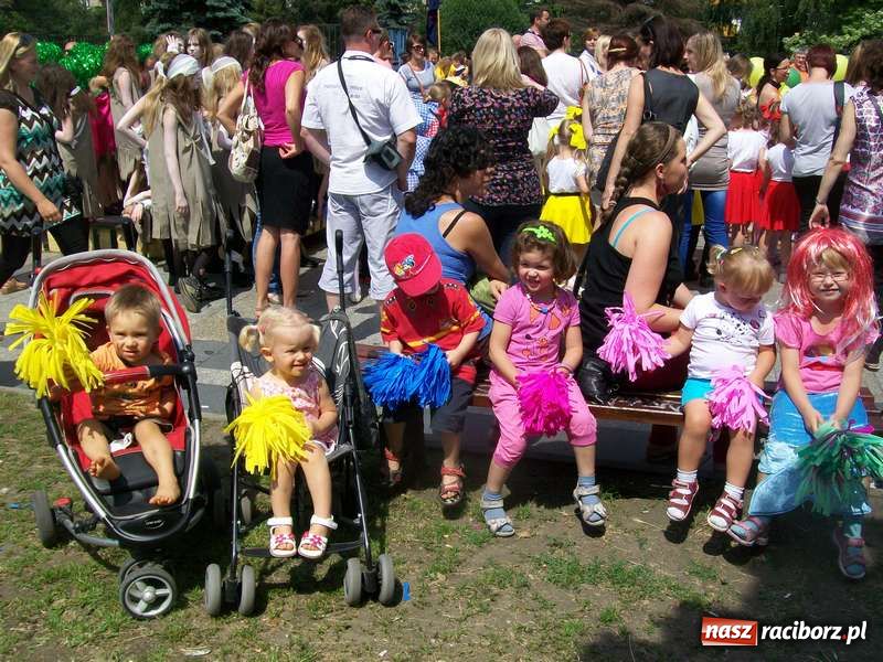 Zdjęcie w galerii na portalu naszraciborz.pl: Co robić w upały z małym dzieckiem? wiadomości z regionu