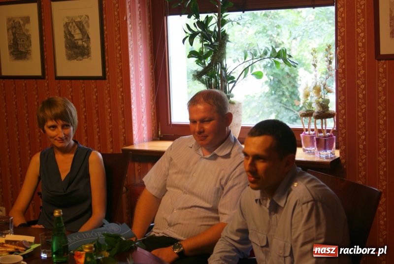 Zdjęcie w galerii na portalu naszraciborz.pl: Mianowani przyszli do magistratu wiadomości z regionu