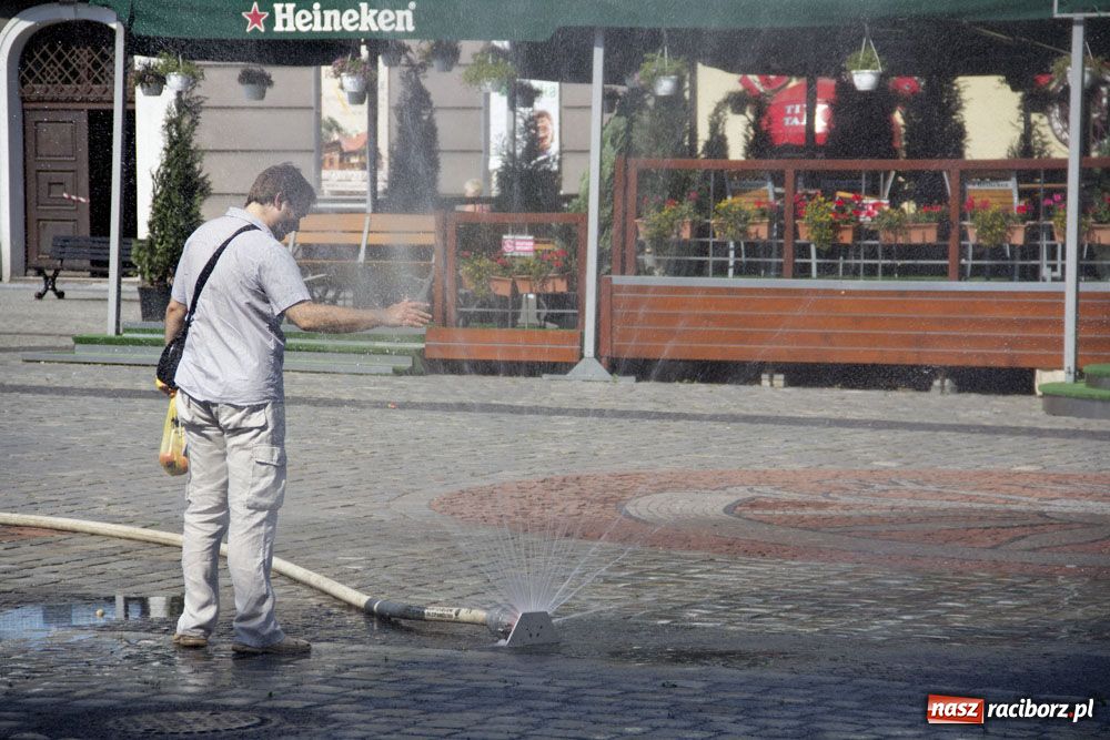 Zdjęcie w galerii na portalu naszraciborz.pl: Woda, woda ochłody doda wiadomości z regionu