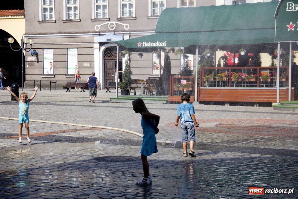 Zdjęcie w galerii na portalu naszraciborz.pl: Woda, woda ochłody doda wiadomości z regionu