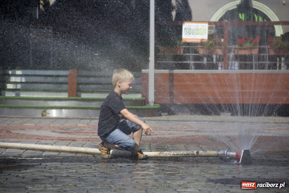 Zdjęcie w galerii na portalu naszraciborz.pl: Woda, woda ochłody doda wiadomości z regionu