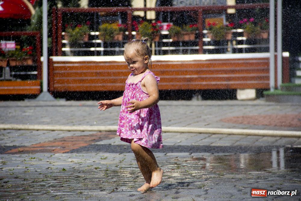 Zdjęcie w galerii na portalu naszraciborz.pl: Woda, woda ochłody doda wiadomości z regionu