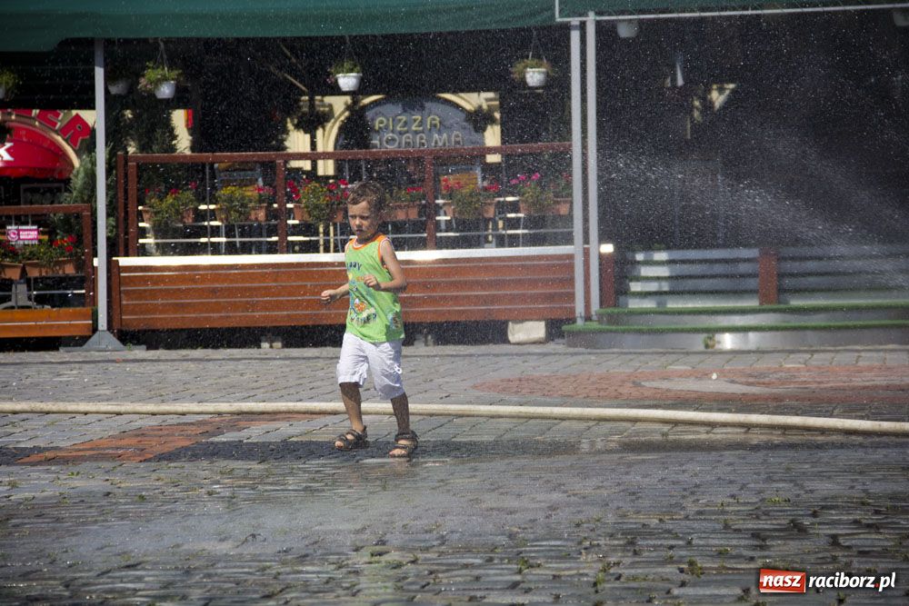Zdjęcie w galerii na portalu naszraciborz.pl: Woda, woda ochłody doda wiadomości z regionu