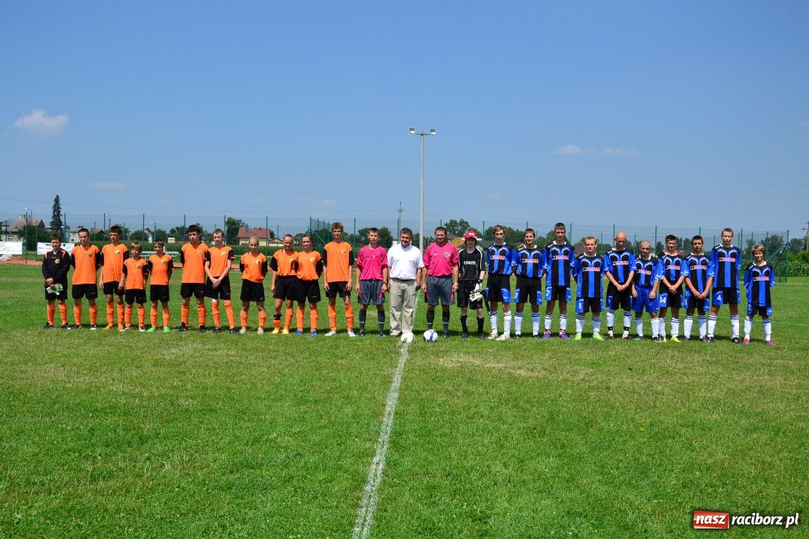 Zdjęcie w galerii na portalu naszraciborz.pl: Juniorzy walczyli o Puchar Wójta wiadomości z regionu