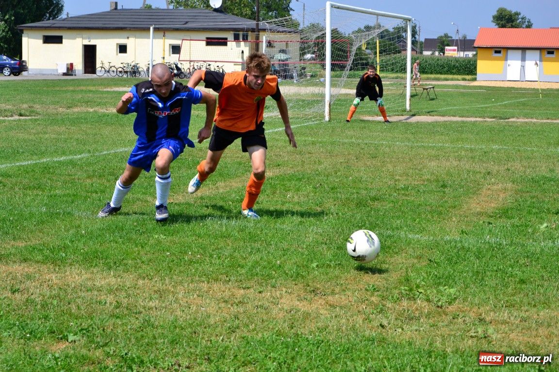 Zdjęcie w galerii na portalu naszraciborz.pl: Juniorzy walczyli o Puchar Wójta wiadomości z regionu