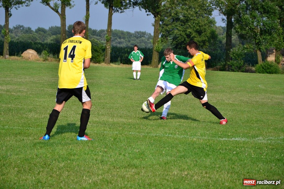 Zdjęcie w galerii na portalu naszraciborz.pl: Juniorzy walczyli o Puchar Wójta wiadomości z regionu