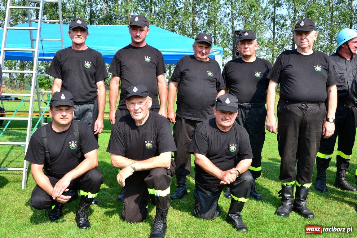 Zdjęcie w galerii na portalu naszraciborz.pl: Seniorzy Roszkowa wykręcili 29,16 sek. wiadomości z regionu