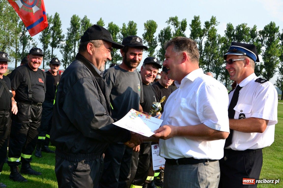 Zdjęcie w galerii na portalu naszraciborz.pl: Seniorzy Roszkowa wykręcili 29,16 sek. wiadomości z regionu