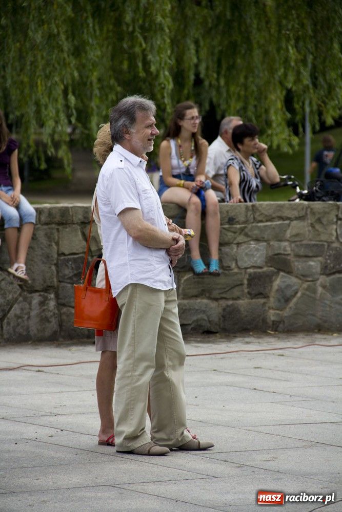 Zdjęcie w galerii na portalu naszraciborz.pl: Trio akordeonowe na letni upał wiadomości z regionu