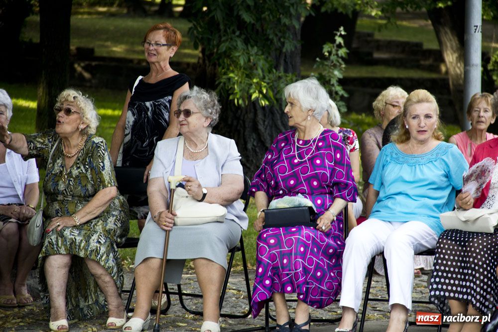 Zdjęcie w galerii na portalu naszraciborz.pl: Trio akordeonowe na letni upał wiadomości z regionu