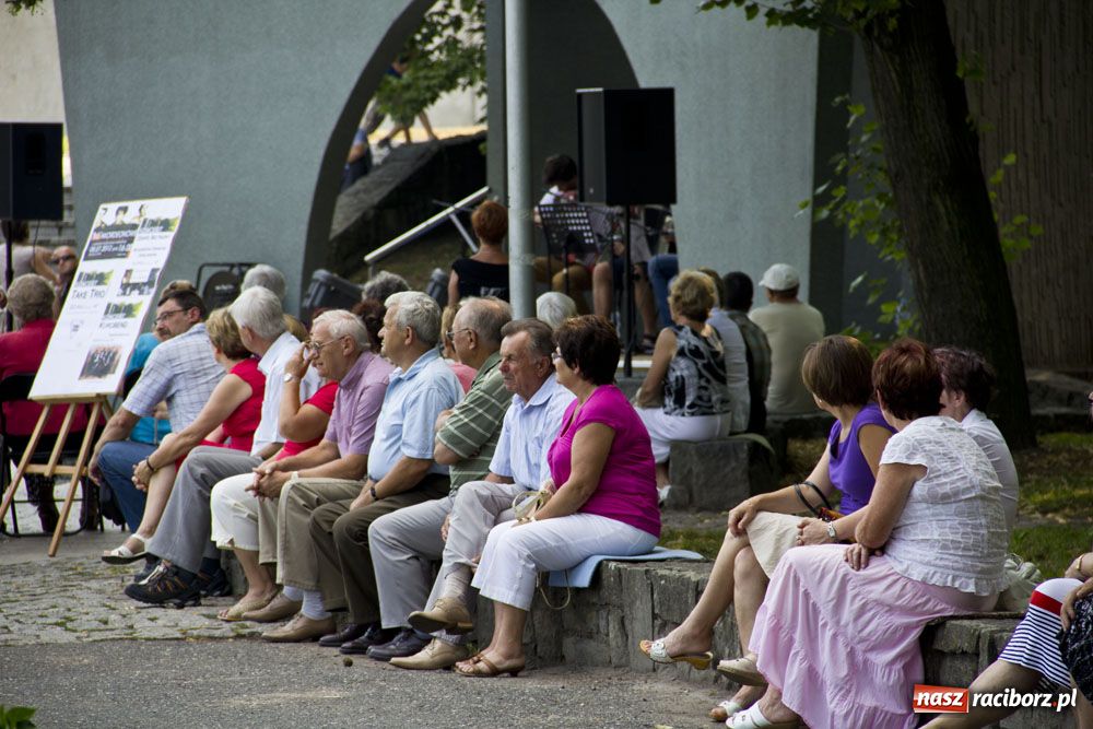 Zdjęcie w galerii na portalu naszraciborz.pl: Trio akordeonowe na letni upał wiadomości z regionu