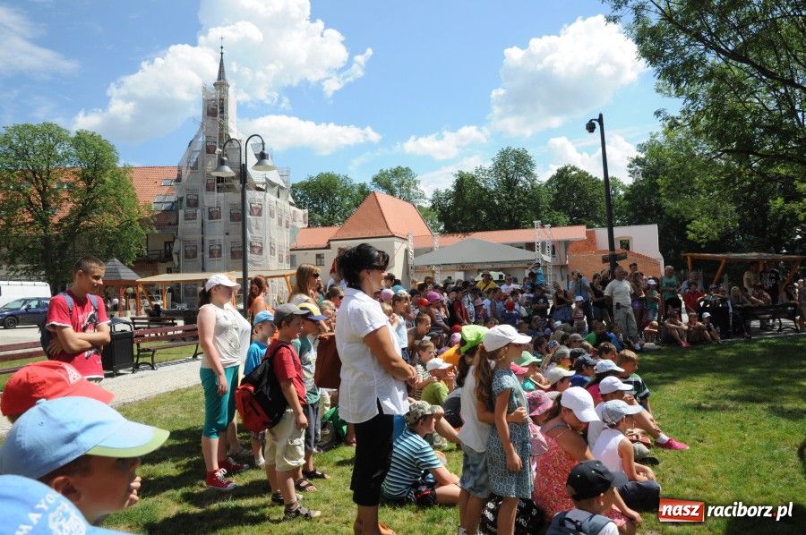 Zdjęcie w galerii na portalu naszraciborz.pl: Dzieci bawiły się na zamku z Drengami wiadomości z regionu