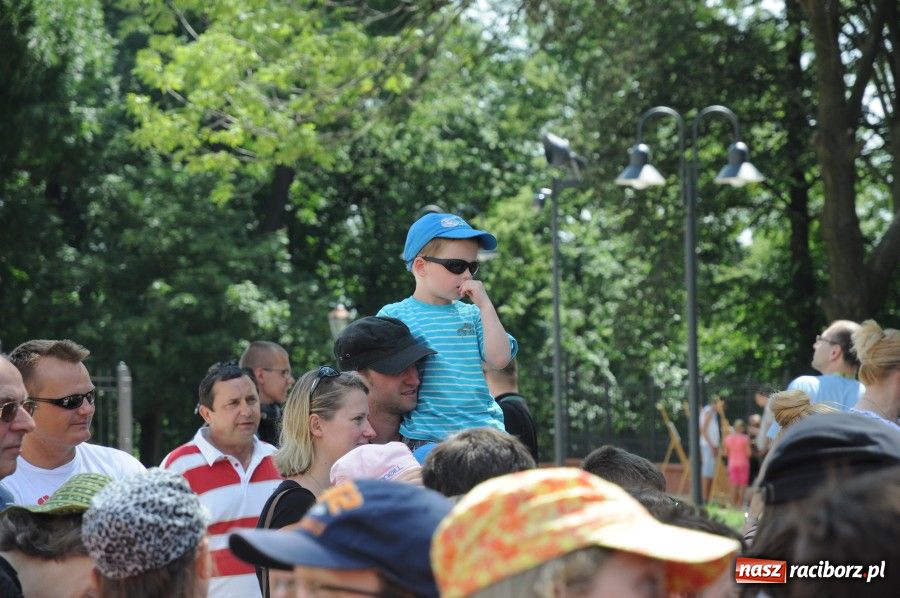 Zdjęcie w galerii na portalu naszraciborz.pl: Dzieci bawiły się na zamku z Drengami wiadomości z regionu