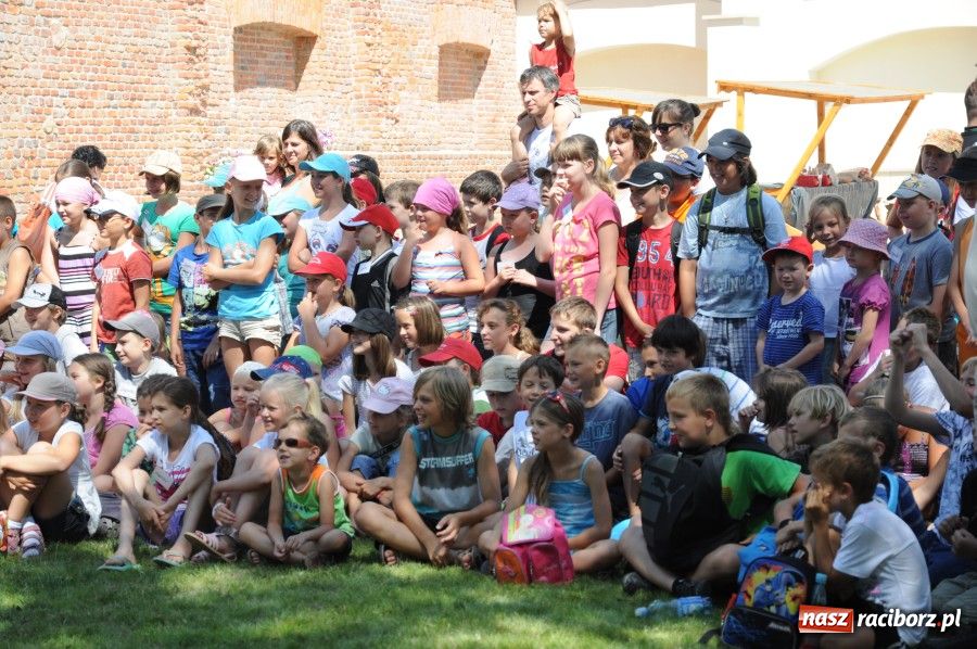 Zdjęcie w galerii na portalu naszraciborz.pl: Dzieci bawiły się na zamku z Drengami wiadomości z regionu