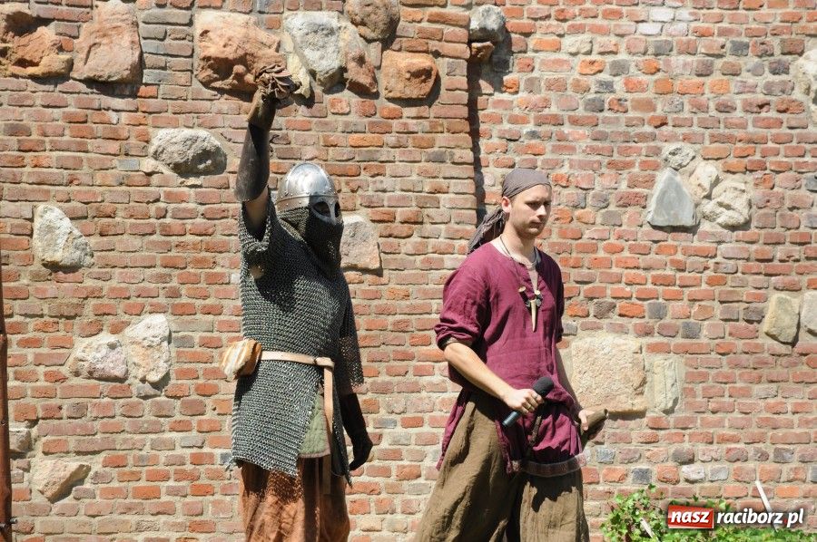 Zdjęcie w galerii na portalu naszraciborz.pl: Dzieci bawiły się na zamku z Drengami wiadomości z regionu