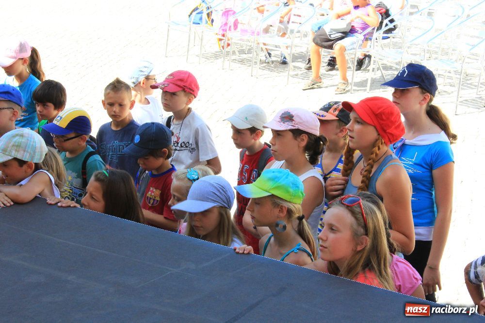 Zdjęcie w galerii na portalu naszraciborz.pl: Dzieci bawiły się na zamku z Drengami wiadomości z regionu