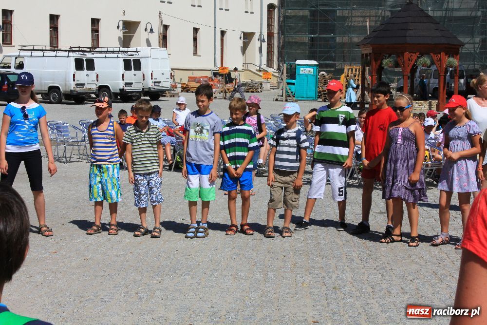 Zdjęcie w galerii na portalu naszraciborz.pl: Dzieci bawiły się na zamku z Drengami wiadomości z regionu