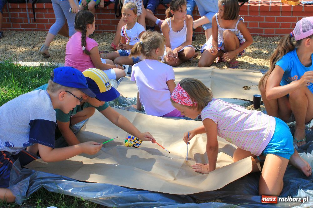 Zdjęcie w galerii na portalu naszraciborz.pl: Dzieci bawiły się na zamku z Drengami wiadomości z regionu