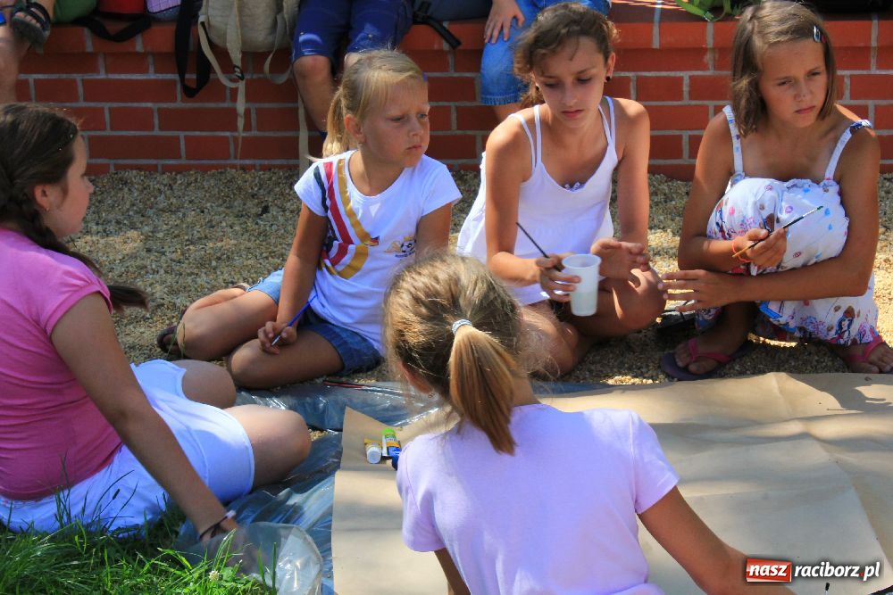 Zdjęcie w galerii na portalu naszraciborz.pl: Dzieci bawiły się na zamku z Drengami wiadomości z regionu