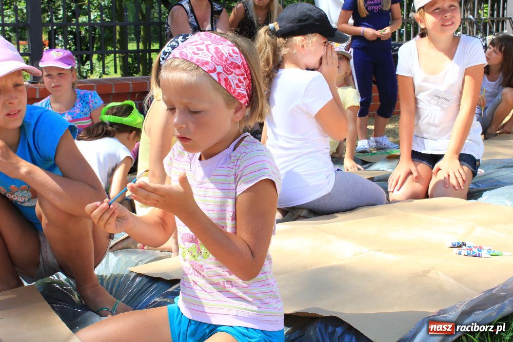 Zdjęcie w galerii na portalu naszraciborz.pl: Dzieci bawiły się na zamku z Drengami wiadomości z regionu