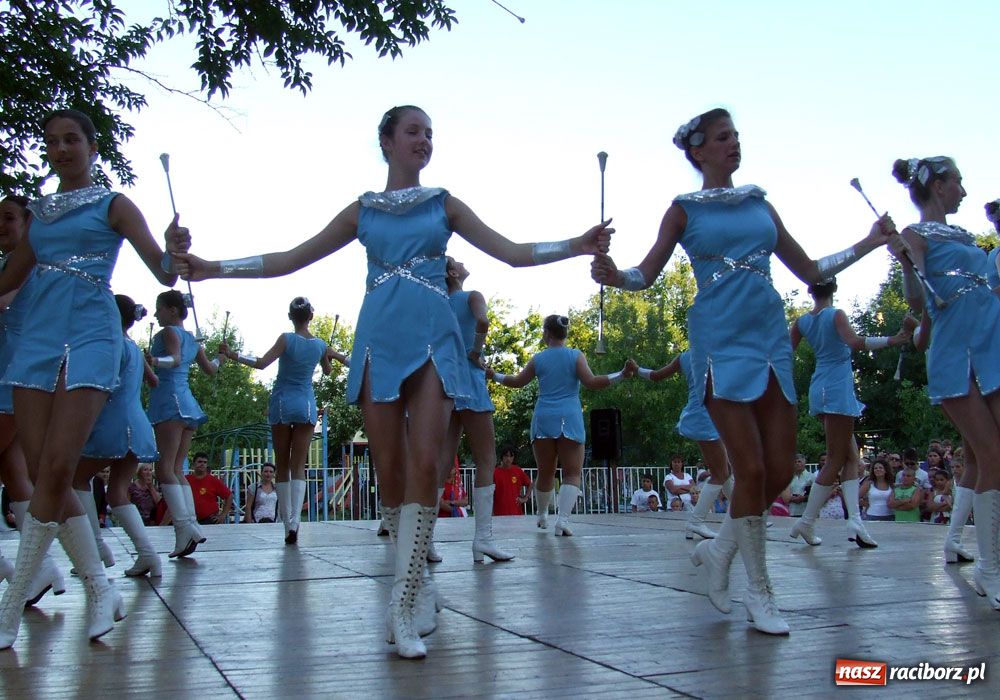 Zdjęcie w galerii na portalu naszraciborz.pl: Gorący raciborski doping na finał Ligi wiadomości z regionu