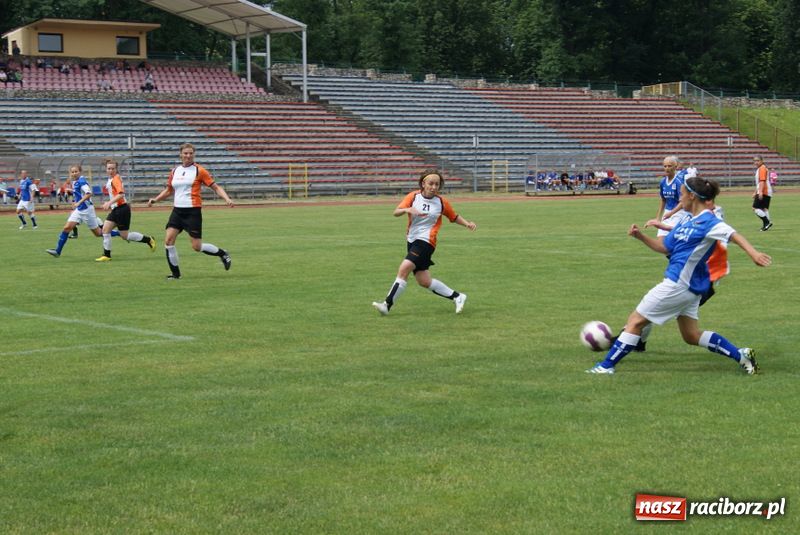 Zdjęcie w galerii na portalu naszraciborz.pl: Unitki bez problemu pokonały Mitech wiadomości z regionu