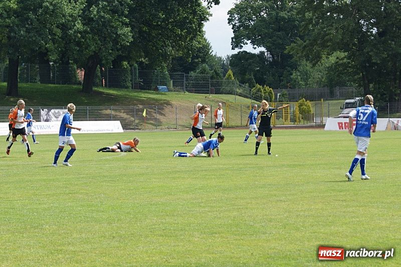 Zdjęcie w galerii na portalu naszraciborz.pl: Unitki bez problemu pokonały Mitech wiadomości z regionu
