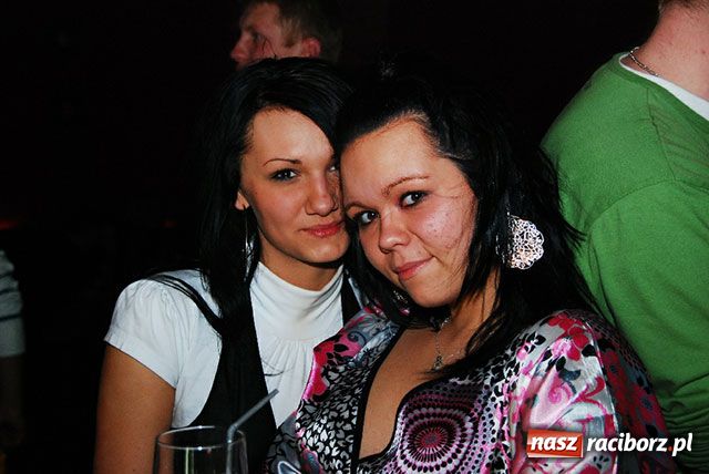 Zdjęcie w galerii na portalu naszraciborz.pl: Magiel towarzyski wiadomości z regionu