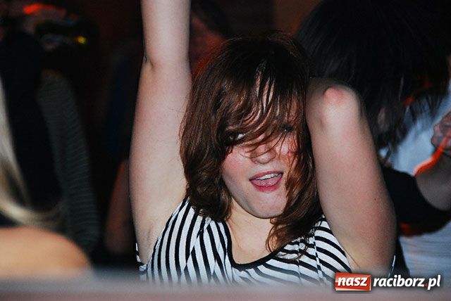 Zdjęcie w galerii na portalu naszraciborz.pl: Magiel towarzyski wiadomości z regionu