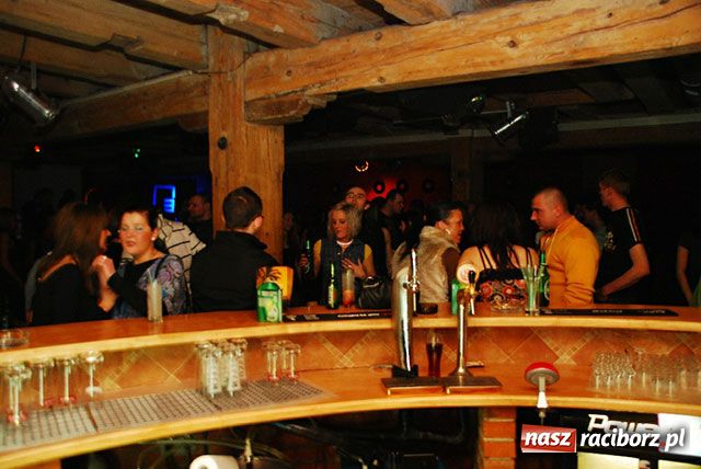 Zdjęcie w galerii na portalu naszraciborz.pl: Magiel towarzyski wiadomości z regionu