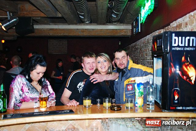 Zdjęcie w galerii na portalu naszraciborz.pl: Magiel towarzyski wiadomości z regionu