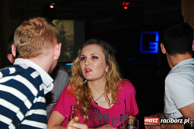 Zdjęcie w galerii na portalu naszraciborz.pl: Magiel towarzyski wiadomości z regionu