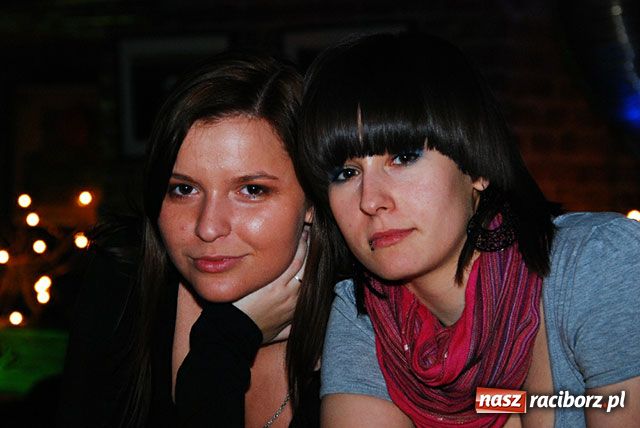 Zdjęcie w galerii na portalu naszraciborz.pl: Magiel towarzyski wiadomości z regionu